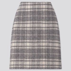 NWT Uniqlo Plaid Wool Skirt - Size 4